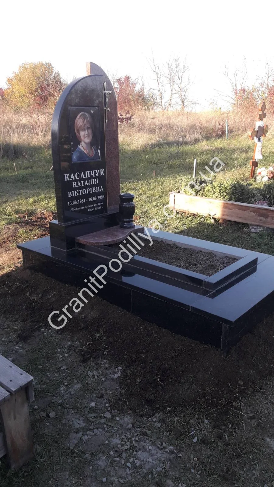 Подвійний пам'ятник з граніту - Кам'янець-Подільський | GranitPodillya